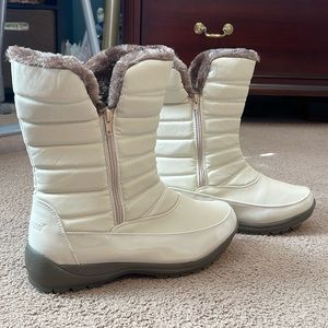 New Weatherproof Boots